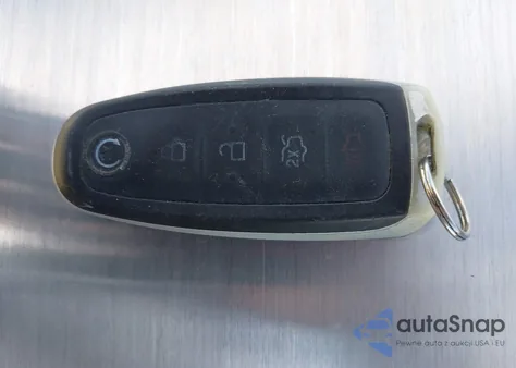 2013 Ford Focus Titanium z USA, uszkodzony, nr VIN 1FADP3J23DL175738